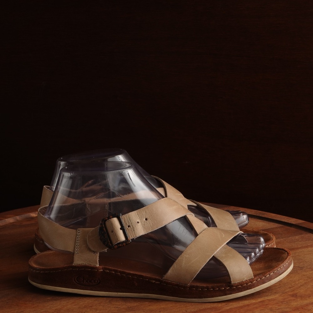 Chaco Sandals Womens Size 8 Beige Wayfarer Leather Strappy Coastal Casual Shoes
